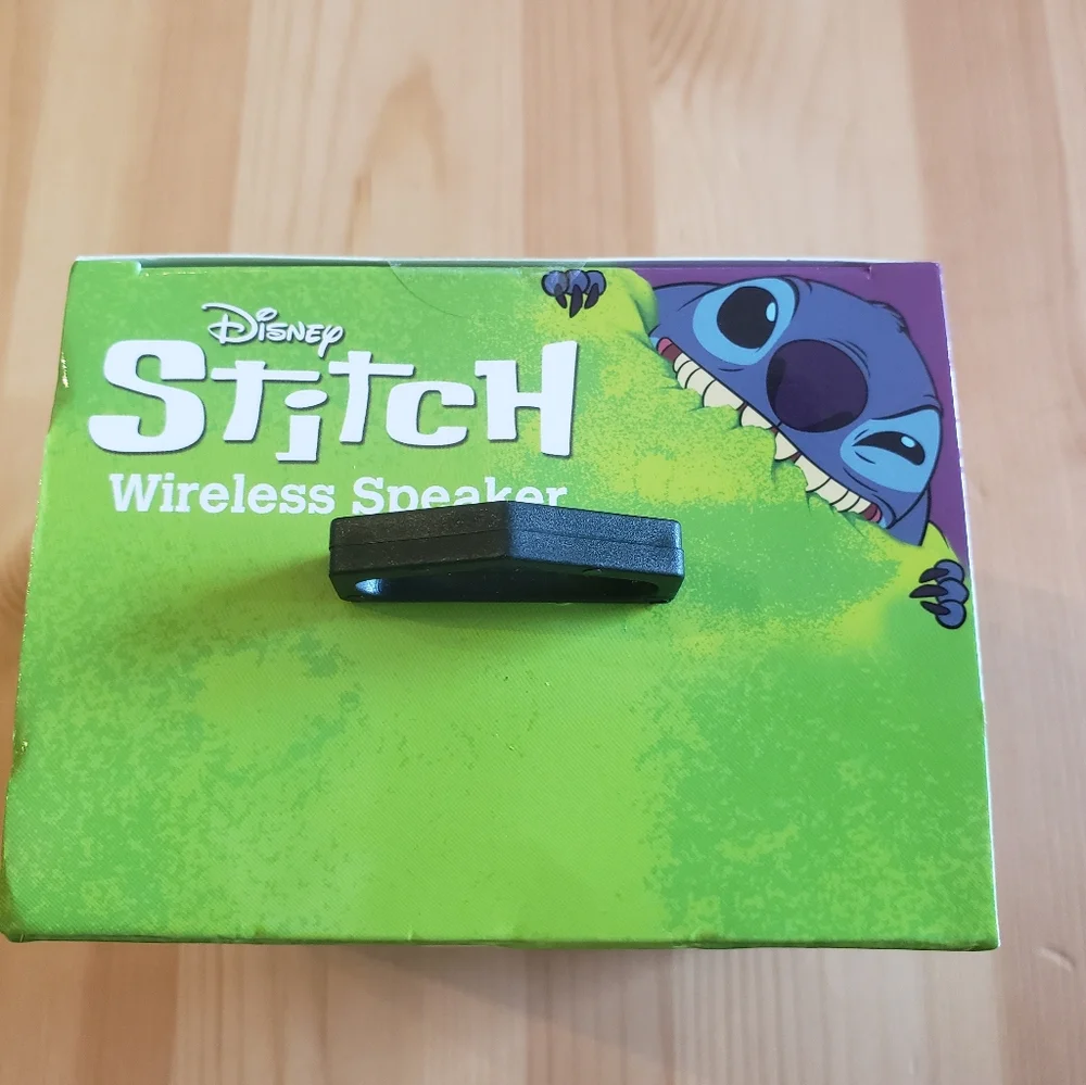 🌺HP!🌺 Disney's Stitch Light-Up Wireless Speaker 🎶 (NEW!) - Picture 9 of 9